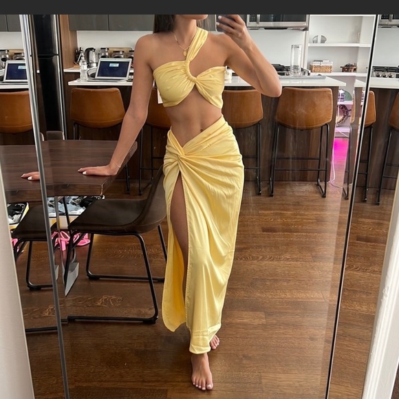 PETRA SET MARIGOLD SIZE 0 worn once then dry cleaned - Picture 2 of 3